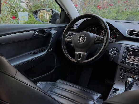 2012 Volkswagen Passat B7, коричневый, 1400000 рублей - вид 14