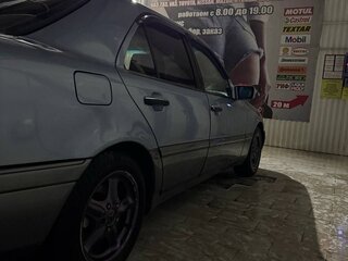 1995 Mercedes-Benz C-Класс 280 I (W202), голубой, 350000 рублей, вид 3