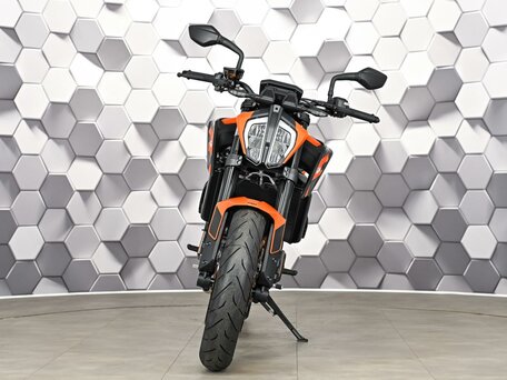 2023 KTM 890 Duke GP, оранжевый, 899000 рублей, вид 5