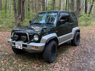 1995 Mitsubishi Pajero Junior, зелёный, 600000 рублей, вид 1