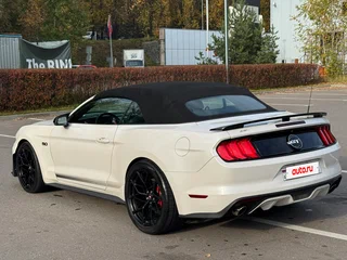 2017 Ford Mustang VI, белый, 2490000 рублей, вид 4