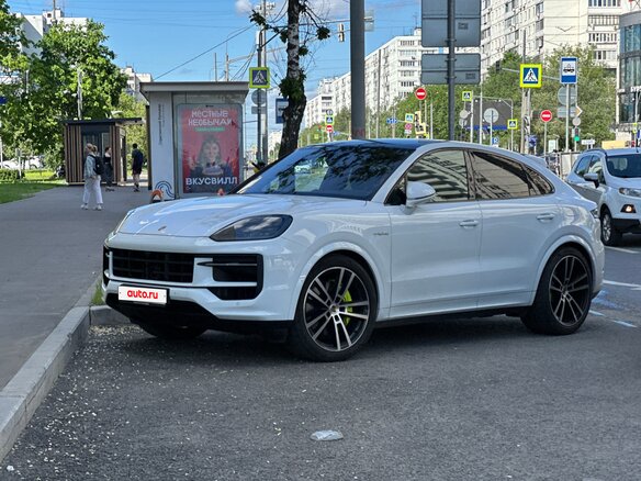 2023 Porsche Cayenne E-Hybrid Coupé III Рестайлинг, белый, 15900000 рублей