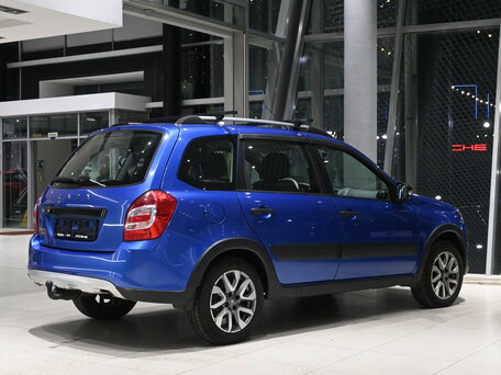 2022 Lada (ВАЗ) Granta Cross I Рестайлинг, синий, 695000 рублей, вид 5