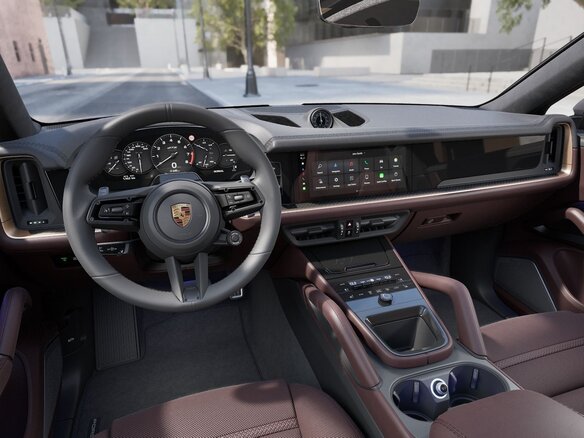 2026 Porsche Cayenne GTS Coupé III Рестайлинг, серый, 29500000 рублей - вид 4