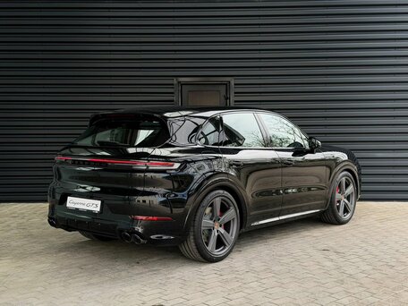 2026 Porsche Cayenne GTS III Рестайлинг, чёрный, 27700000 рублей, вид 5
