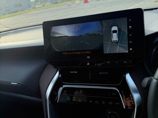 2023 Toyota Harrier IV (XU80), белый, 5050000 рублей, вид 4