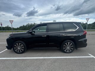 2019 Lexus LX 570 III Рестайлинг 2, чёрный, 8500000 рублей, вид 3