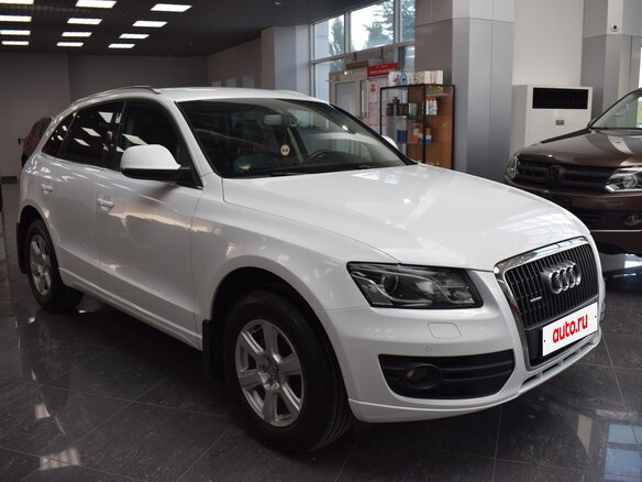 2010 Audi Q5 I (8R), белый - вид 1