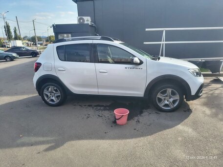 2021 Renault Sandero Stepway II Рестайлинг, белый, 1420000 рублей, вид 2