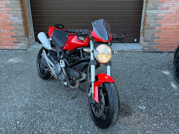 2008 Ducati Monster 696, красный, 420000 рублей - вид 3