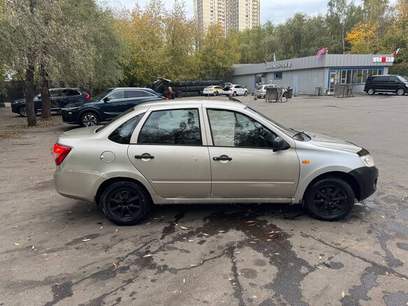 2013 Lada (ВАЗ) Granta I, бежевый, 245000 рублей - вид 3
