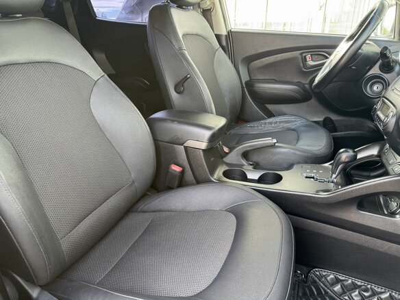 2015 Hyundai ix35 I Рестайлинг, серебристый, 1520000 рублей - вид 10