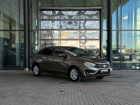 2024 Lada (ВАЗ) Vesta I Рестайлинг (NG), коричневый, 1185000 рублей, вид 1