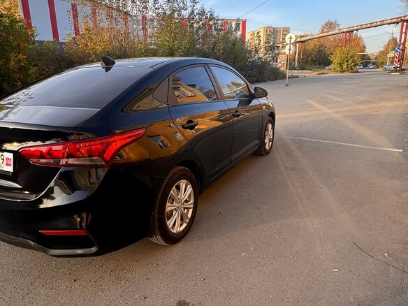2017 Hyundai Solaris II, чёрный, 1050000 рублей - вид 14