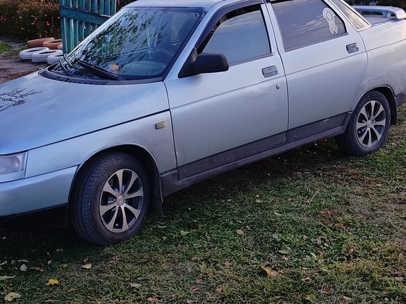 2002 Lada (ВАЗ) 2110, серебристый, 85000 рублей - вид 3
