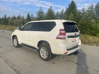 2015 Toyota Land Cruiser Prado 150 Series Рестайлинг 1, белый, 3300000 рублей, вид 4