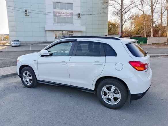 2014 Mitsubishi ASX I Рестайлинг, белый, 1010000 рублей - вид 4