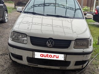 2001 Volkswagen Polo III Рестайлинг, белый, 160000 рублей, вид 1