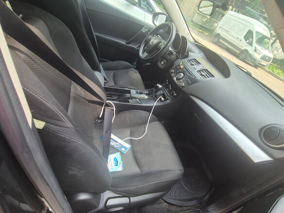 2012 Mazda 3 II (BL) Рестайлинг, чёрный, 850000 рублей - вид 4