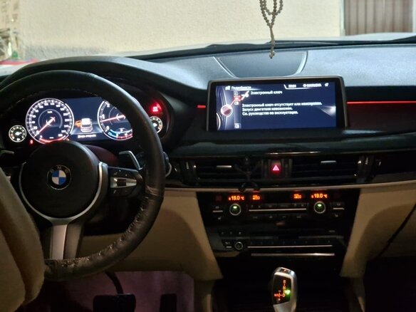 2014 BMW X5 30d III (F15), белый, 3100000 рублей - вид 24