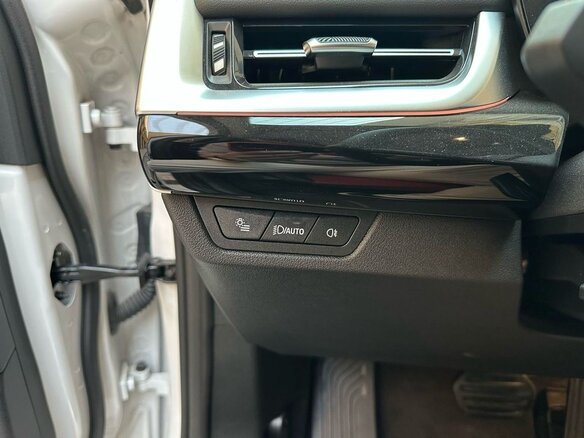 2023 BMW X1 20Li sDrive III (U11/U12), белый - вид 13