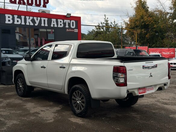2021 Mitsubishi L200 V Рестайлинг, белый, 2350000 рублей - вид 9