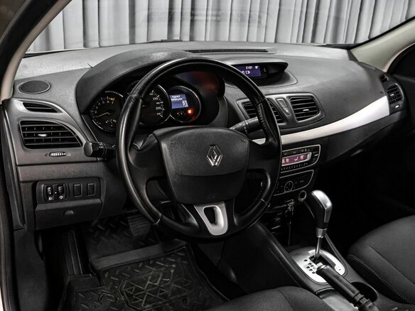 2012 Renault Fluence I, бежевый, 565000 рублей - вид 6