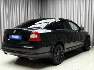 2012 Skoda Octavia II (A5) Рестайлинг, чёрный, 699000 рублей, вид 4