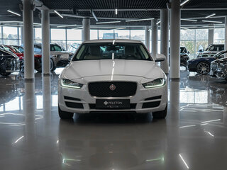 2017 Jaguar XE I, белый, 1780000 рублей, вид 3