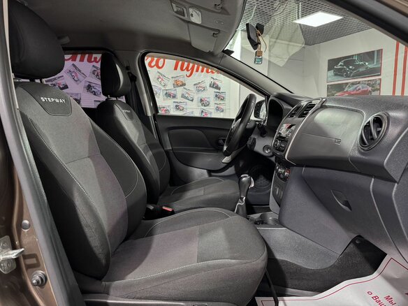 2020 Renault Sandero Stepway II Рестайлинг, коричневый, 1179000 рублей - вид 13