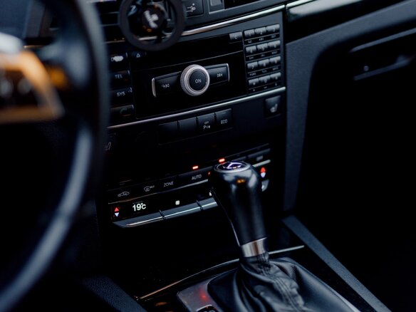 2012 Mercedes-Benz E-Класс 200 7G-Tronic IV (W212, S212, C207), белый, 1399000 рублей - вид 30