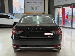 2025 Skoda Superb III Рестайлинг, чёрный, 2715000 рублей, вид 5