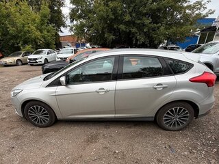 2016 Ford Focus III Рестайлинг, серебристый, 800000 рублей, вид 4