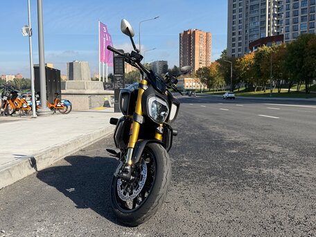2022 Ducati Diavel 1260 S, жёлтый, 2190000 рублей, вид 3