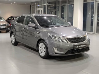 2014 Kia Rio 6-speed III, серый, 575000 рублей, вид 3