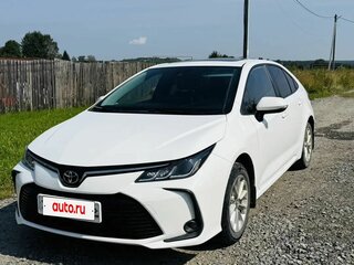 2022 Toyota Corolla XII (E210), белый, 2000000 рублей, вид 2