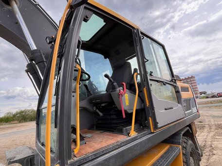 2021 Volvo EW, жёлтый, 8500000 рублей, вид 5