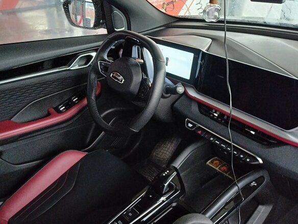 2024 Geely Coolray I Рестайлинг, серый, 2250000 рублей - вид 3