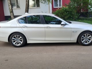 2016 BMW 5 серии 528i xDrive VI (F10/F11/F07) Рестайлинг, белый, 2550000 рублей, вид 2