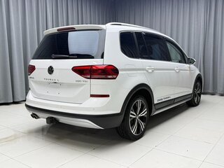 2022 Volkswagen Touran Cross L II, белый, 2190000 рублей, вид 4