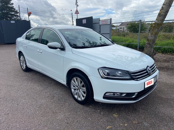 2011 Volkswagen Passat B7, белый, 620000 рублей - вид 2