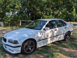 1997 BMW 3 серии 318i III (E36), белый, 430000 рублей, вид 1