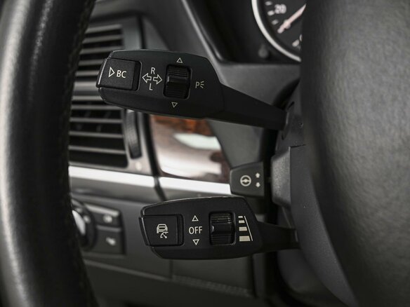 2011 BMW X5 30d II (E70) Рестайлинг, белый, 2290000 рублей - вид 16