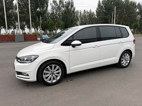 2022 Volkswagen Touran Cross L II, белый, 2270000 рублей, вид 2