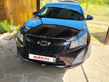 2014 Chevrolet Cruze I Рестайлинг, коричневый, 899000 рублей, вид 3