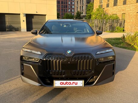 2022 BMW 7 серии 740i VII (G70), чёрный, 9670000 рублей, вид 3
