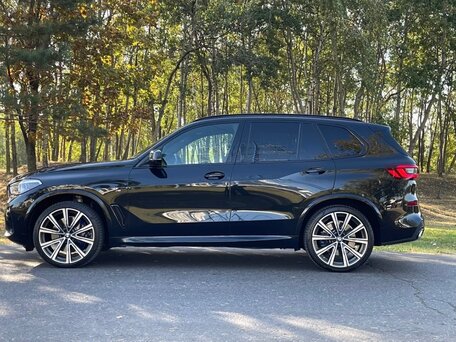 2021 BMW X5 40d IV (G05/G18), чёрный, 8200000 рублей, вид 1