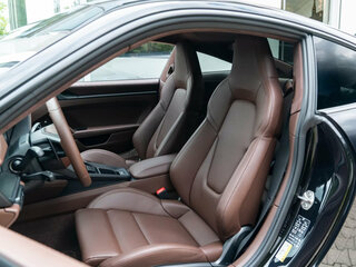 2025 Porsche 911 Carrera 4 GTS VIII (992) Рестайлинг, чёрный, 26700000 рублей, вид 4