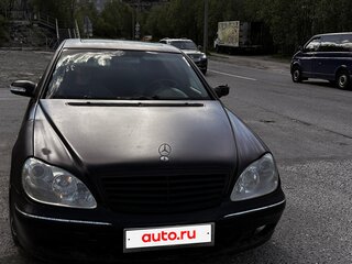 2004 Mercedes-Benz S-Класс 500 IV (W220) Рестайлинг, чёрный, 300000 рублей, вид 3