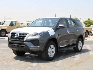 2026 Toyota Fortuner II Рестайлинг, серый, 4975000 рублей, вид 1